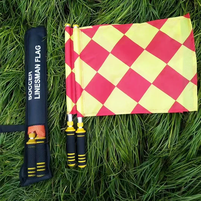 Kleine vierkante scheidsrechtersvlag